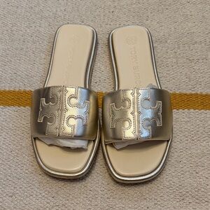 EUC Tory Burch Women's Double T Sport Slides, Spark Gold/New Cream/Gold, 7.5